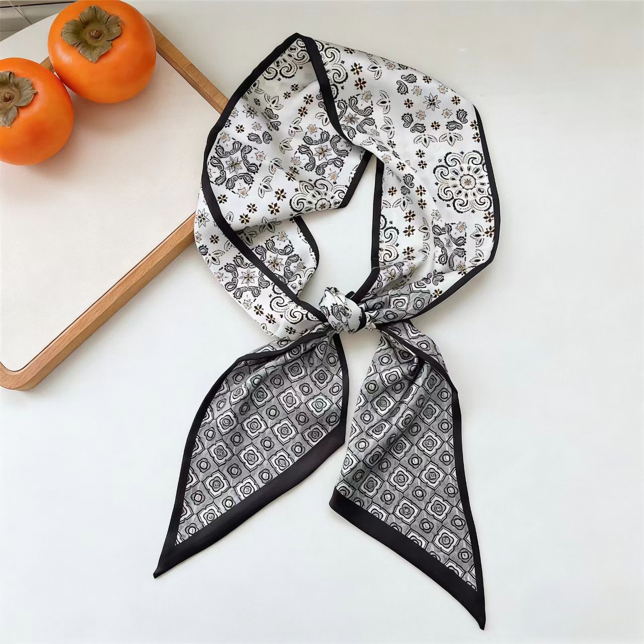 Foulard en soie à motif vague  - Women Bags Branded avis et prix